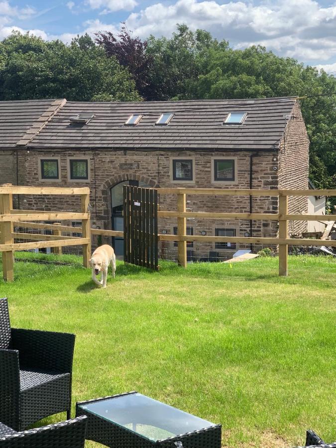 Unique Barn Conversion In Saddleworth Oldham Exterior foto